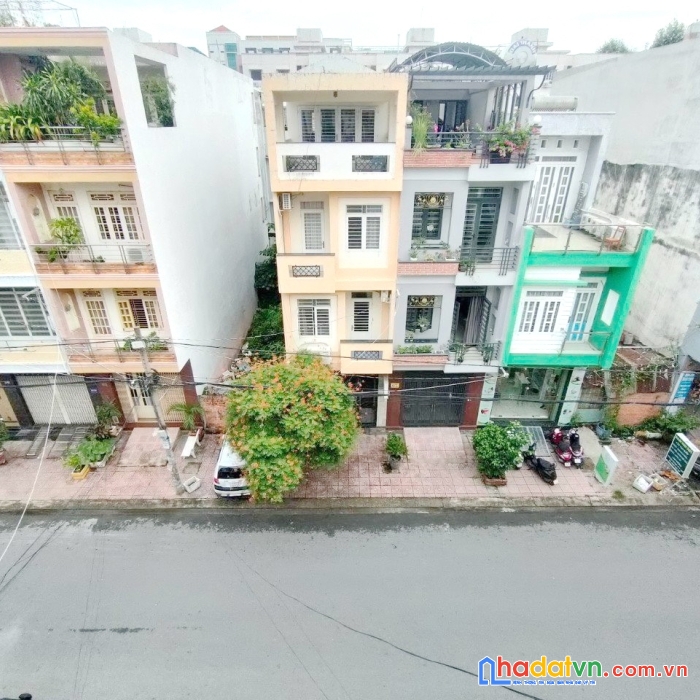 Nhà 4x20 trệt/2 lầu/st mặt tiền đường 130 sát mt cao lỗ p4 q8