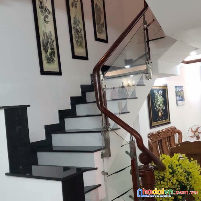 Nhà đẹp, hẻm 4m đinh tiên hoàng, 2 lầu btct, 8.8 tỷ, bình thạnh