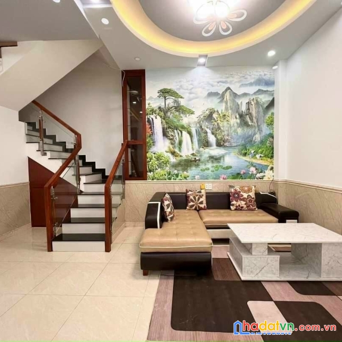 Nhà đẹp, hẻm 298 diên hồng, 7 x 6.5m, 3 lầu, 5.8 tỷ, bình thạnh