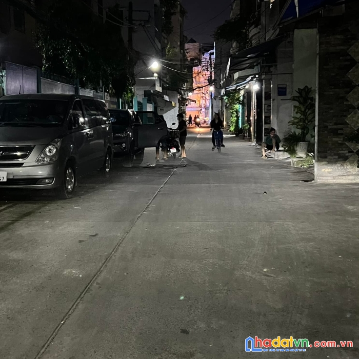 Bán nhà lạc long quân tân bình - hẻm xe tải thông - xe hơi vô nhà - chính chủ một đời.