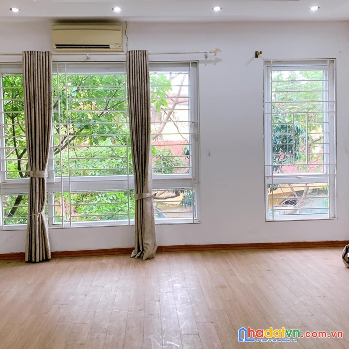 Bán nhà mặt phố phạm văn đồng, cầu giấy 70m , 7 t thang máy, mặt tiền 6m kinh doanh cực phẩm giá