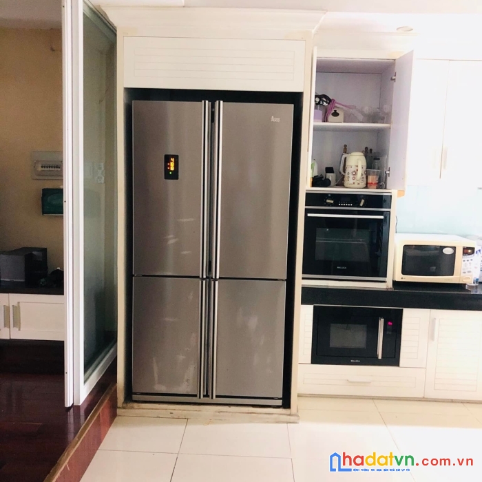 Nhà 5 tầng có thang máy, nội thất sang trọng, hẻm xe tải tránh thông, trung tâm tân bình - giáp q11