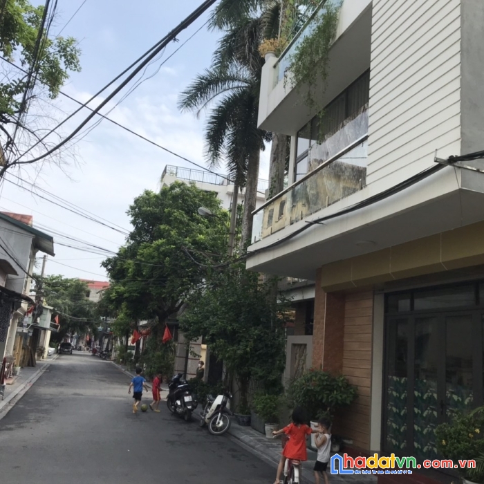 Bán biệt thự 3 tầng tại thị trấn đông anh hà nội, nhà siêu đẹp lô góc, đường rộng giá đầu tư lh