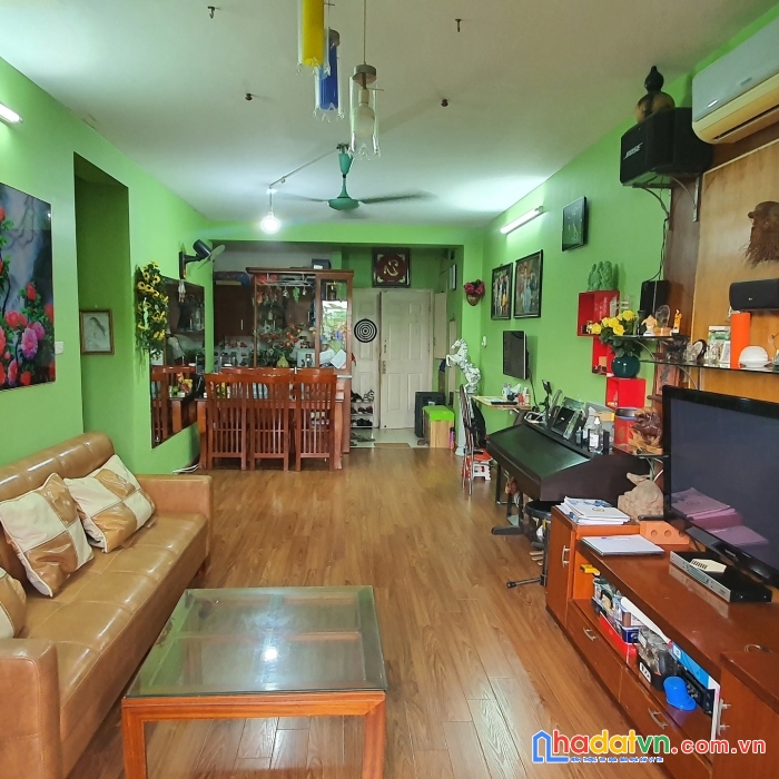 Chính chủ bán căn hộ chung cư đẹp ở long biên