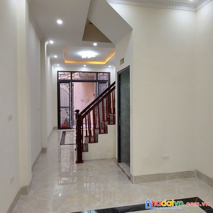 Cực hiếm, nhà trần thái tông 37m 4t, 4.4tỷ. mới đẹp ở ngay, oto đỗ gần.