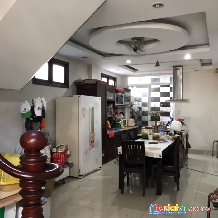 Ngay ga metro 9 - đối diện big c trường chinh, sau lưng tòa nhà đông á - hẻm thẳng 1 trục - trước