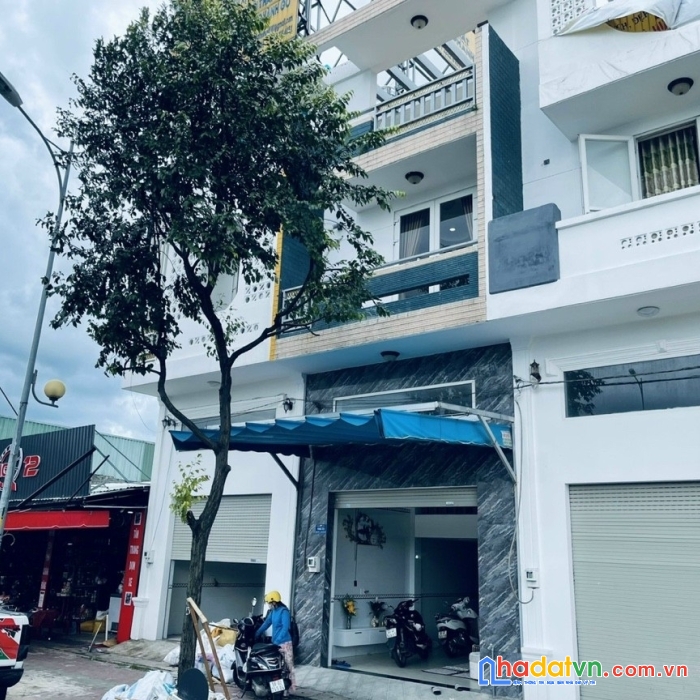 Nhà mặt tiền cầu phú long, thạnh lộc, quận 12, tặng hết nội thất