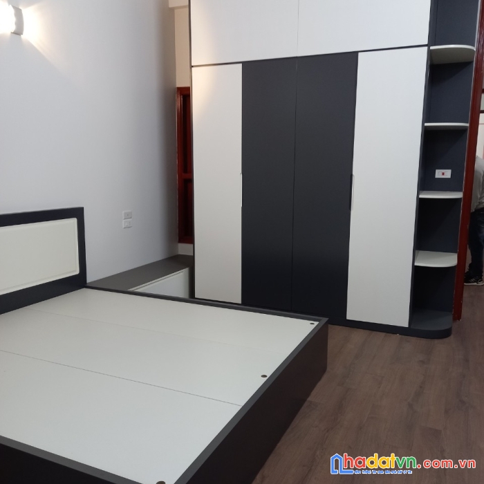 !tôi định cư nước ngoài cần bán cực rẻ  nhà mặt phố mai dịch 100m2 kinh doanh  sầm uất