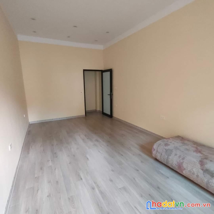Hộ khẩu ba đình - 15m ô tô tránh - 30m mặt phố - an toàn - yên tĩnh