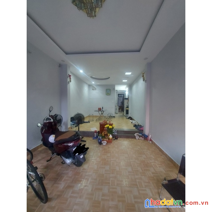 Bán nhà mặt tiền diện tích siêu lớn đường phạm cự lượng