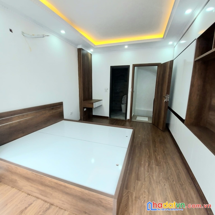 Bán nhà thịnh quang, đống đa, nhà mới , đẹp ở ngay, dt 31m, 4 tầng, mt 3.7m, 3.9 tỷ