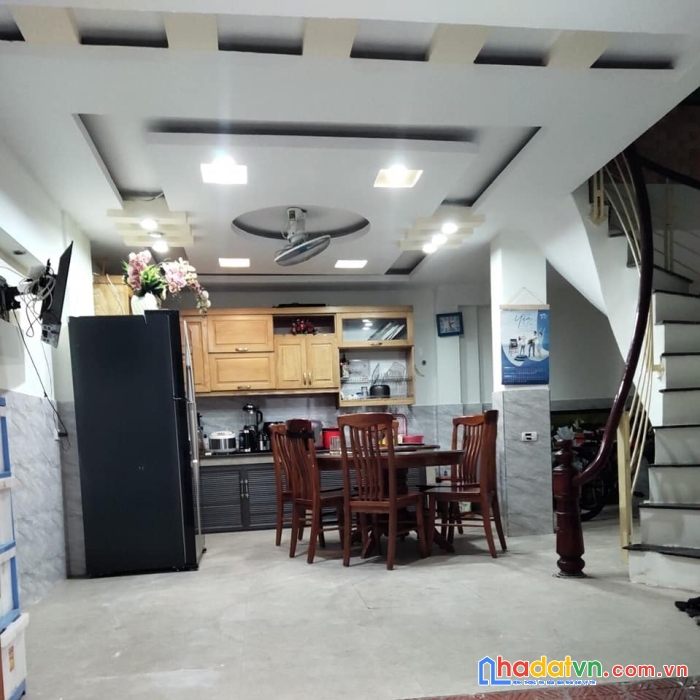 Trung tâm đống đa – mặt ngõ thông - lô góc – nhà đẹp - ở ngay.