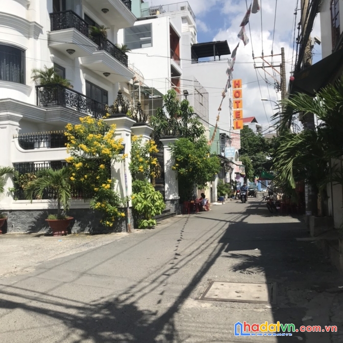 Nhà sát mt ngay bùng binh phú lâm,thu nhập 120tr/tháng,6t chỉ 12,5tỷ