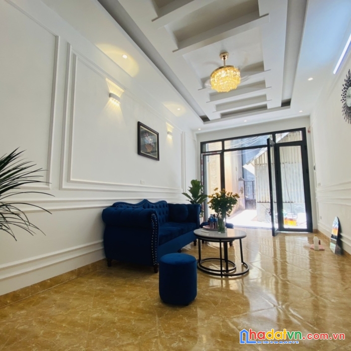 Bán nhà khu phân lô quận ủy cầu giấy - nhà đẹp như khách sạn - nhà thoáng vĩnh viễn - gía nhỉnh 4