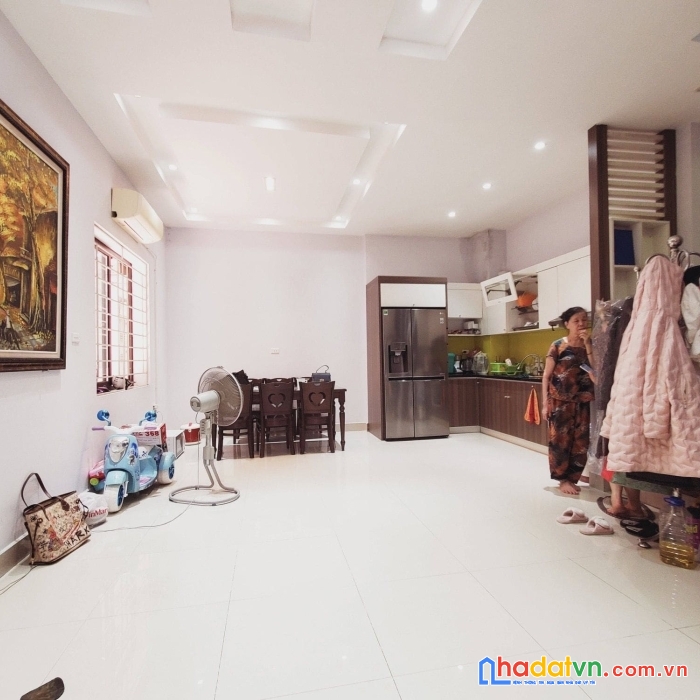 Tôi cần bán nhà tại cầu giấy 4 tầng 40m2. mặt tiền 4m. giá 5,15 tỷ