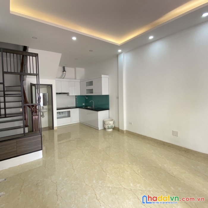 Nhà mới ô cách đức giang 34mx5t chỉ 3.15 tỷ, ôtô đỗ cửa