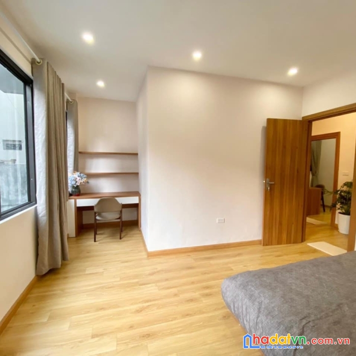 Bán nhà phố hoàng văn thái, ô tô tránh, 100m2 x 4 tầng, chỉ 13,5 tỷ