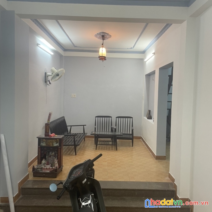 Cho thuê nhà nguyên căn trung tâm quận 01-lê thị riêng 15tr/thang
