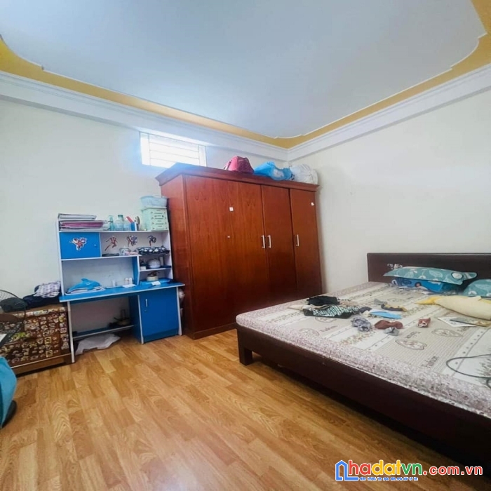 Bán nhà riêng đại linh - trung văn. nhà dân xây - ở ngay. dt 36m2 mt 4m giá 3.7 tỷ. tặng full nội