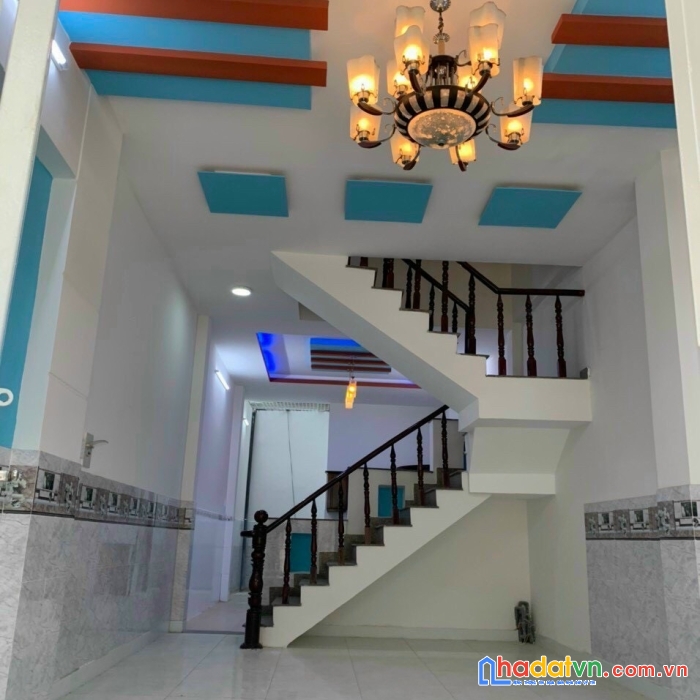 Nhà hẻm 4m hoàng hoa thám, 4 x 13m, 2 lầu, 8 tỷ 300, bình thạnh