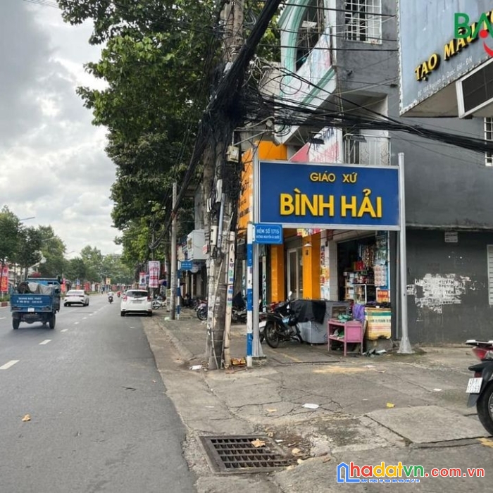 Bán nhà 1t 1l mặt khinh doanh 250m2 vị trí đẹp , đường ô tô tân tiến biên hòa chỉ 7,75 tỷ