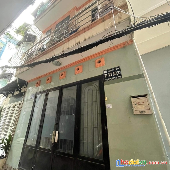 Gia đình có nhà 2pn ở q5 cần bán