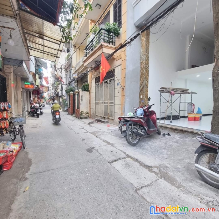 Bán nhà thái hà, 60m2, 6 tầng,kinh doanh, văn phòng, ở,ô tô. 8tỷ
