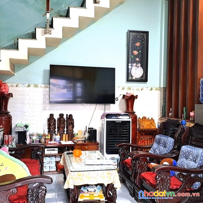 Chào bán nhà lạc long quân phường 9 quận tân bình. chiều ngang 10m