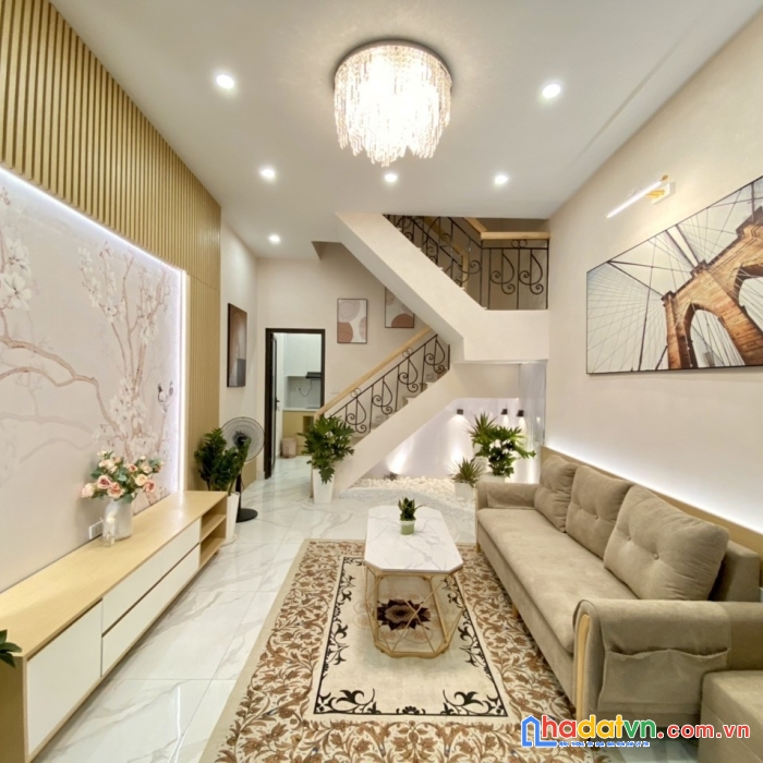 Siêu phẩm phố quan nhân, sang trọng, full nội thất, 50m ra phố, 43m2, 4t, nhỉnh 4 tỷ.