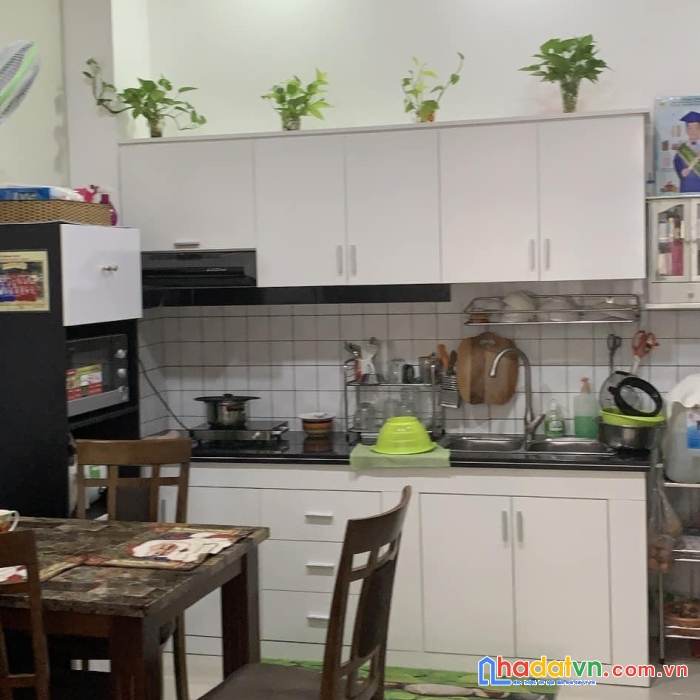 Cần tiền bán gấp nhà huỳnh văn bánh,p11,phú nhuận chỉ 5.7 tỷ (thương lượng)
