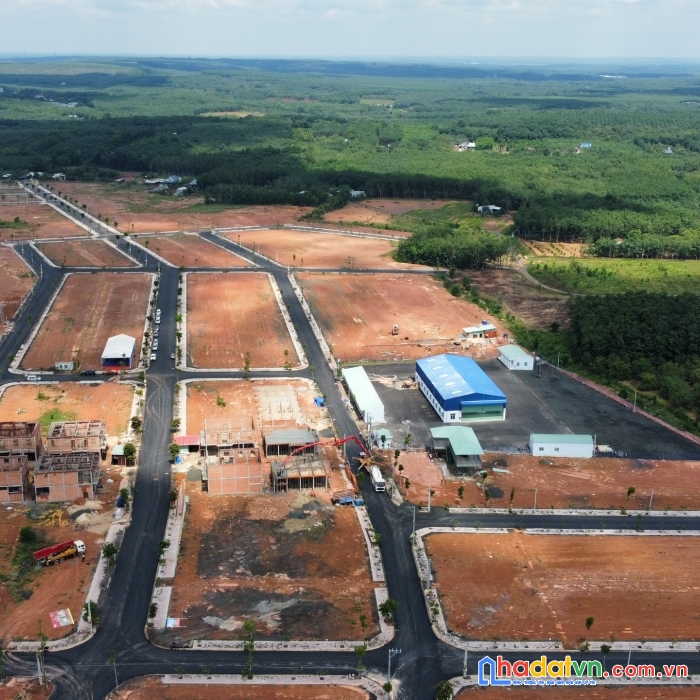 Đất mặt tiền dt 741 thổ cư 100% sổ sẵn