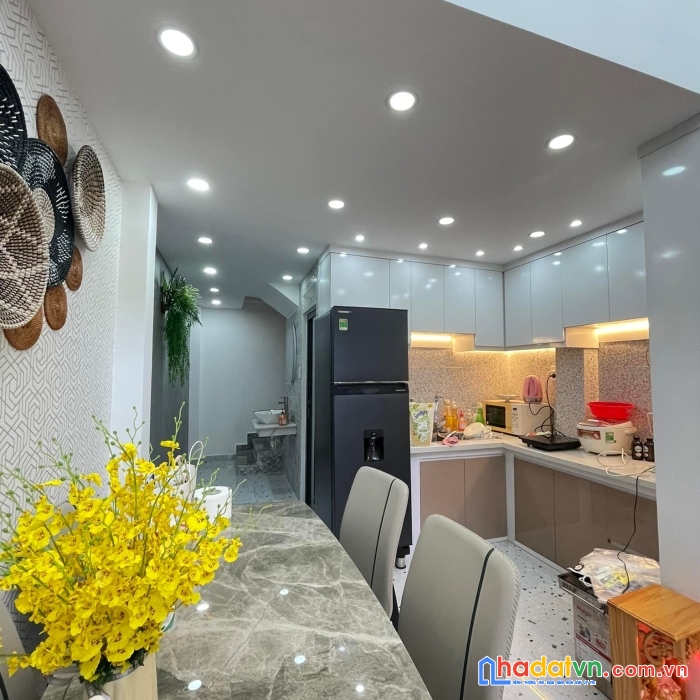 Nhà 5 lầu vào ở ngay cực đẹp trung tâm gò vấp 5.3t