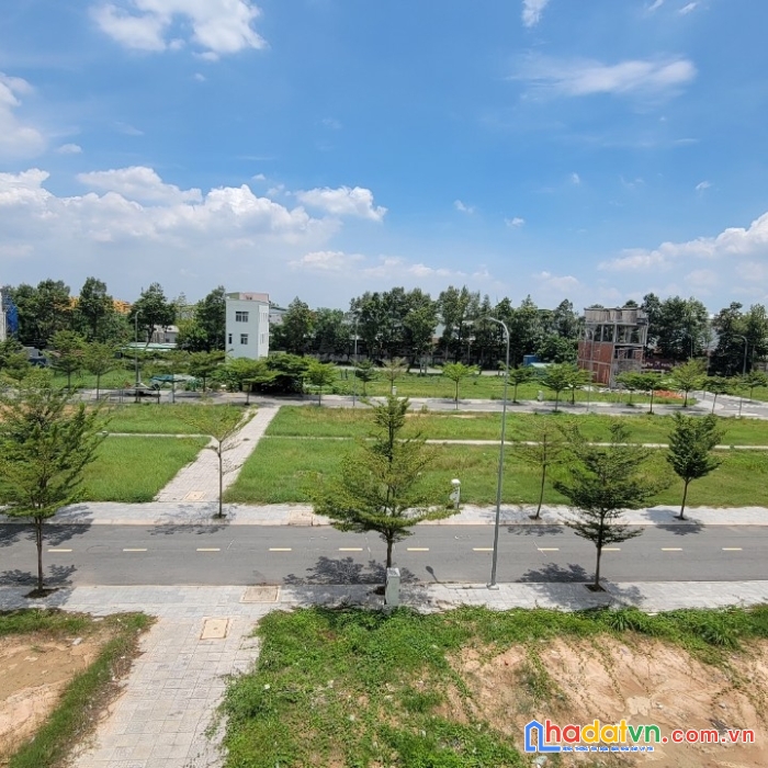 Nền đất icon central không dính phong thủy giá siêu tốt - nh hỗ trợ vay 80%. lh 0938282876