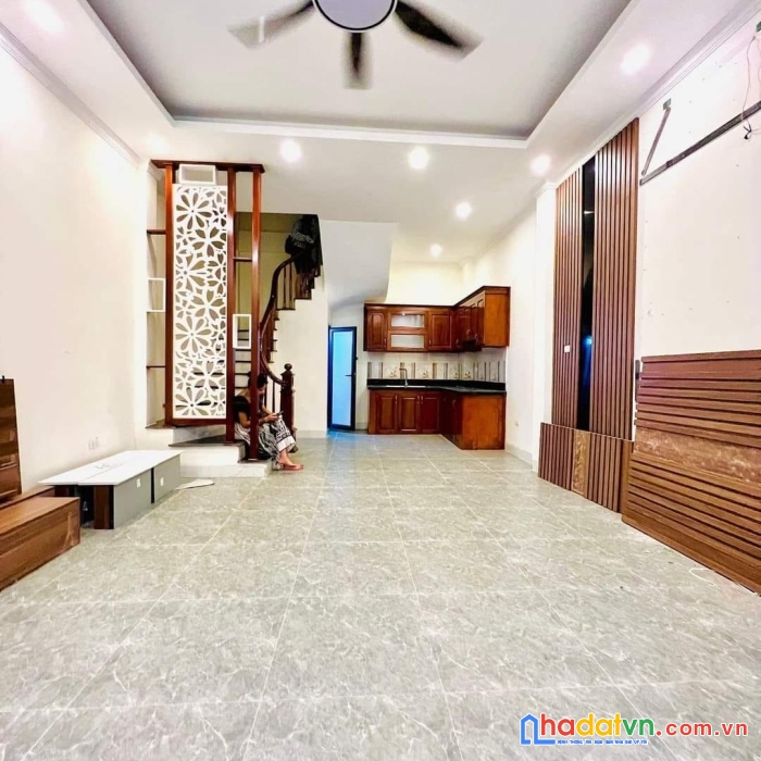 Nguyễn văn huyên 36m2x5t – oto tránh 10m – tặng nội thất – ở ngay – 4,9 tỷ