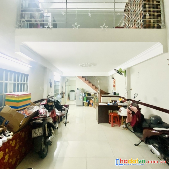 Ngộp khu bầu cát, tân bình, 48m2. 3tam, 4xx