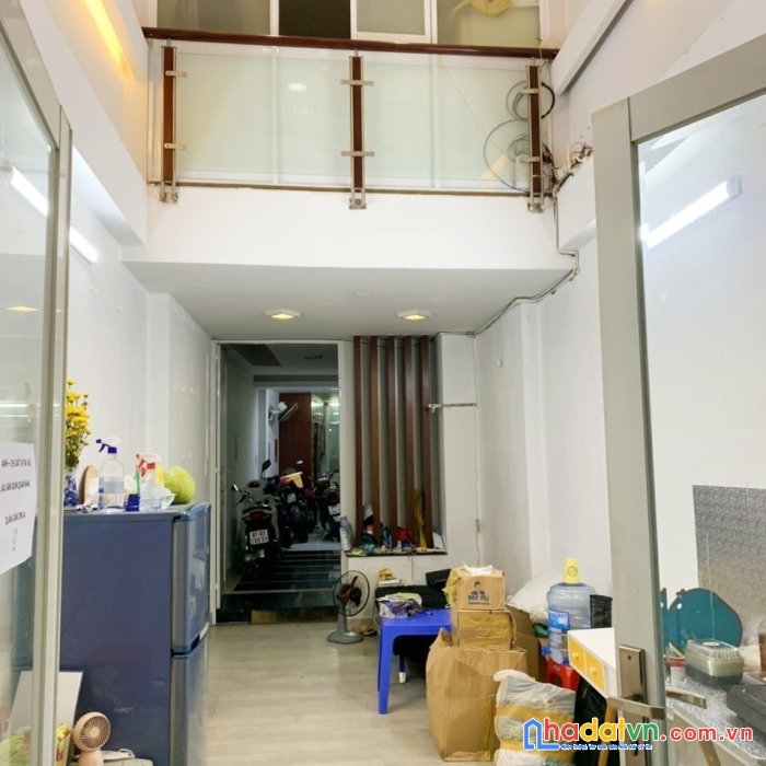 Nhà q3-nam kỳ khởi nghĩa- 51m2-4 tầng-8 tỷ 9- còn tl-084.4049.555