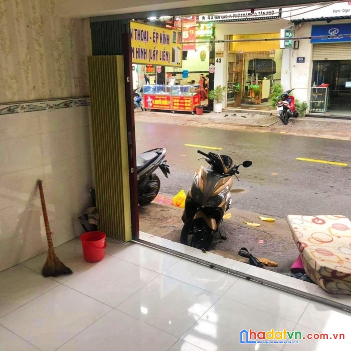 Bán nhà  mt , văn cao ,p.phú thạnh. q.tân phú, giá 3,2 tỷ.