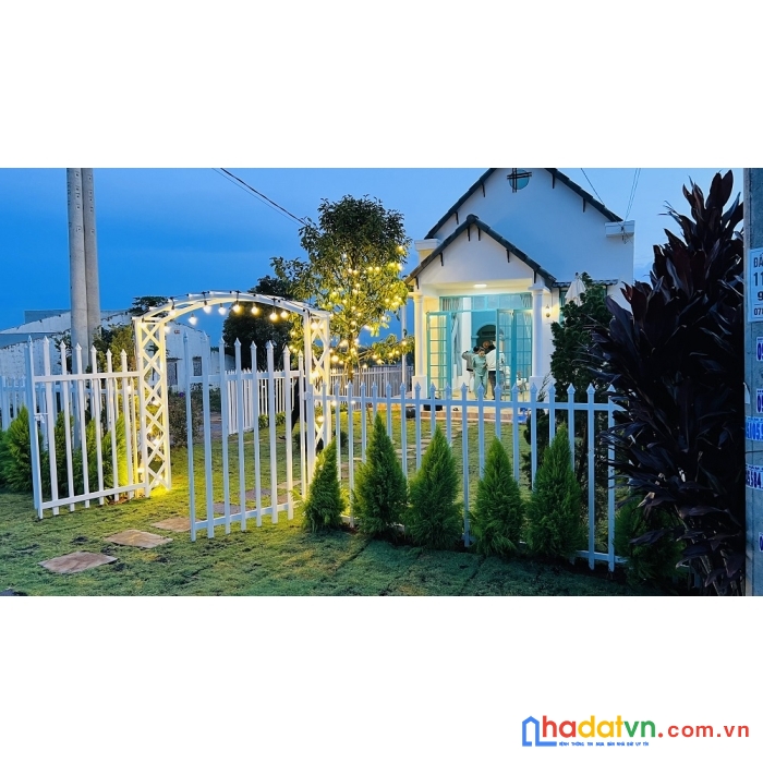 Bán biệt thự sân vườn mặt tiền tỉnh lộ 725 , tổng 427m2 thiết kế 3 phòng ngủ , view săn mây cực