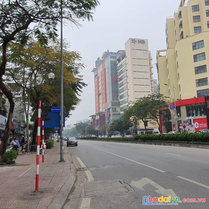 Tái định cư giang biên, long biên, 40, đường 8m, vỉa hè 3m, kd tốt, 5,72 tỷ