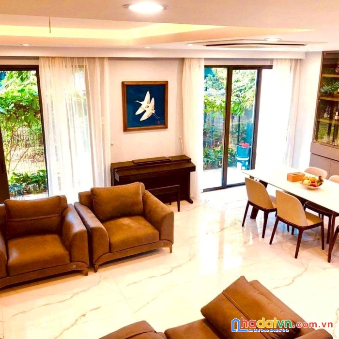 Cần bán nhà phân lô, ô tô  tránh, tân thụy, long biên 58m mt5 giá chỉ 7.3 tỷ.