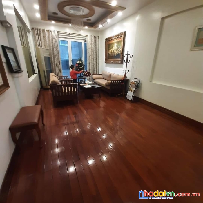 Bán nhà an dương 1 nhà ra phố. 2 thoáng. vài bước chân hồ tây. dt 75m. 5 tầng. giá 8 tỷ nhỉnh