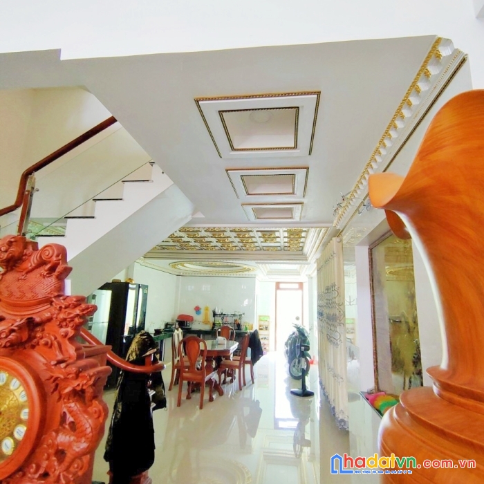 Bán nhà mặt tiền ở hiệp thành quận 12, có 1 mặt bằng trước và kho nhà xưởng đang cho thuê 18