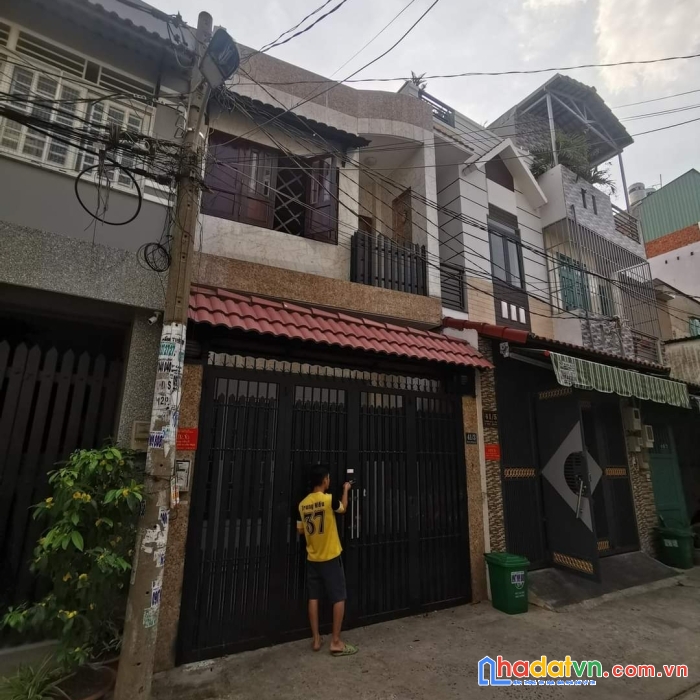 Bán nhà bình tân, hxh hẻm sạch đẹp gần 5m, ôtô ngủ nhà, sổ vuông a4 công nhận đủ, 2tầng, 76m2,