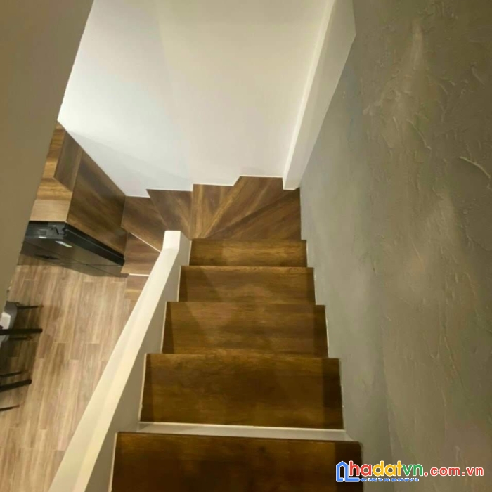 226/17/14a2 nguyễn văn lượng p17 gò vấp
chủ nhà cần bán gấp nhà , nằm đối diện siêu thị