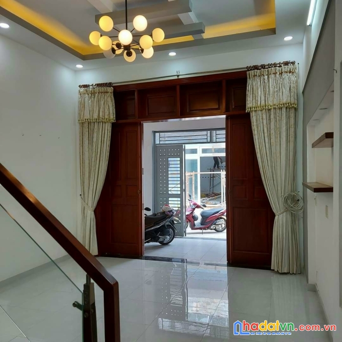 Nhà đẹp dt lớn hẻm an ninh - cạnh công an phường 11 - nhà mới vào ở ngay - 6.6 tỷ