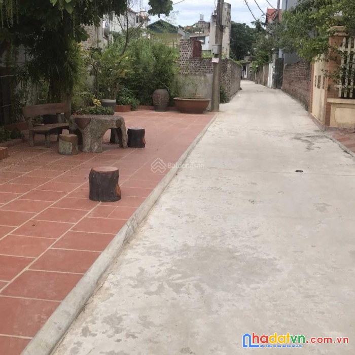 Cần bán mảnh đất 42,5m2 tại cổ điển hải bối ô tô 7 chỗ đỗ cửa.đường trước đất 3m
