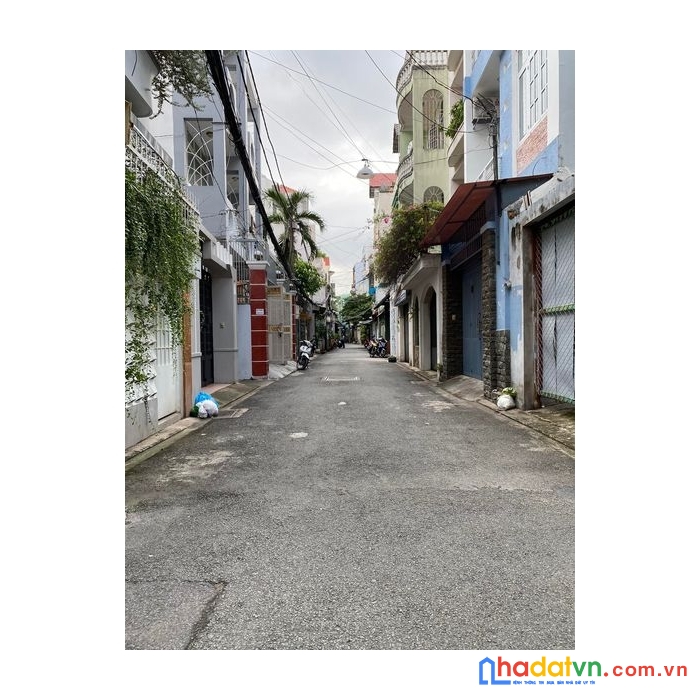 Ẻm xe tải tránh thông tứ tung - khu cán bộ không quân ở - chính chủ lâu đời