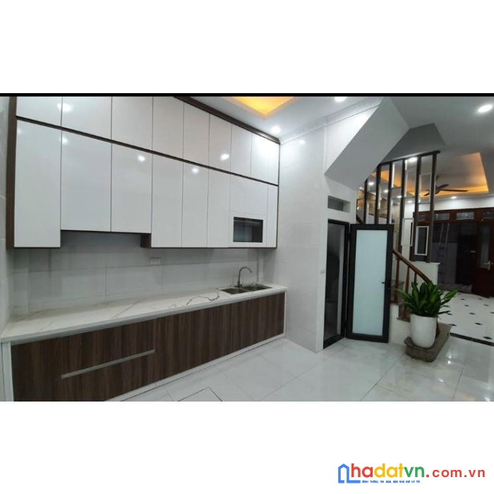 Chính chủ bán nhà dt 38m2x5t đẹp, oto, gần phố quan nhân, thanh xuân, giá 3.65 tỷ, lh: 0965268261