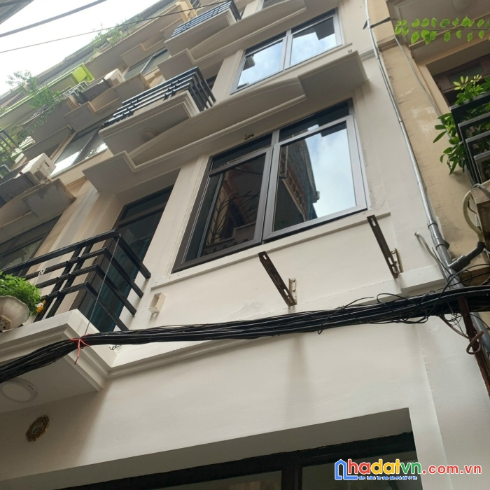 Bán nhà ngõ 68 cầu giấy, nhà mới, đẹp lung linh giá 4.35 tỷ
