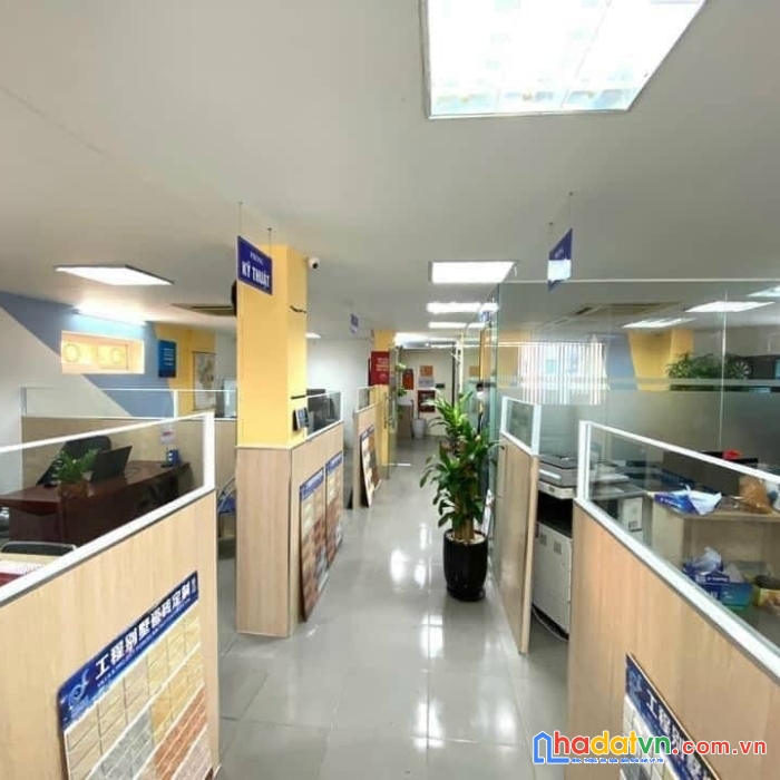 Toà văn phòng, phố trạm, 280m2, 7 tầng, thang máy -móng 10tầng- nhỉnh 36tỷ - long biên
